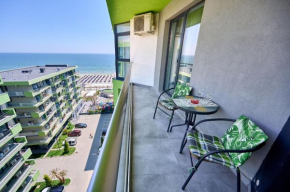 Top Floor Sea View Apartment Spa n Pools